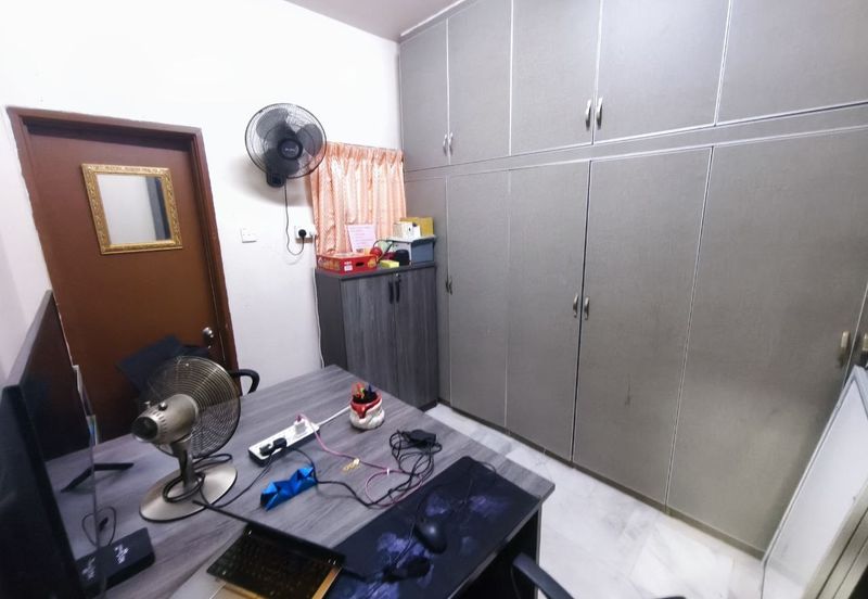 RENOVATED | Double Storey Terrace Jalan Gamelan Bukit Raja, Klang