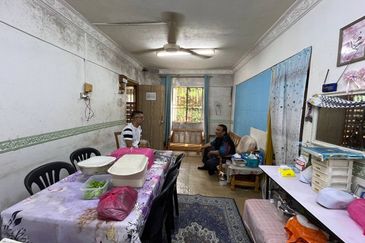 Flat Taman Melati Blok E