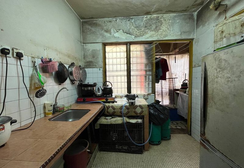 Flat Taman Melati Blok E