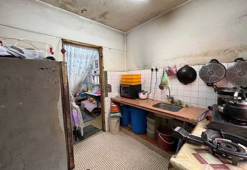 Flat Taman Melati Blok E