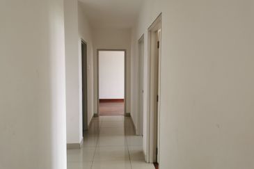 I Residence @ I City