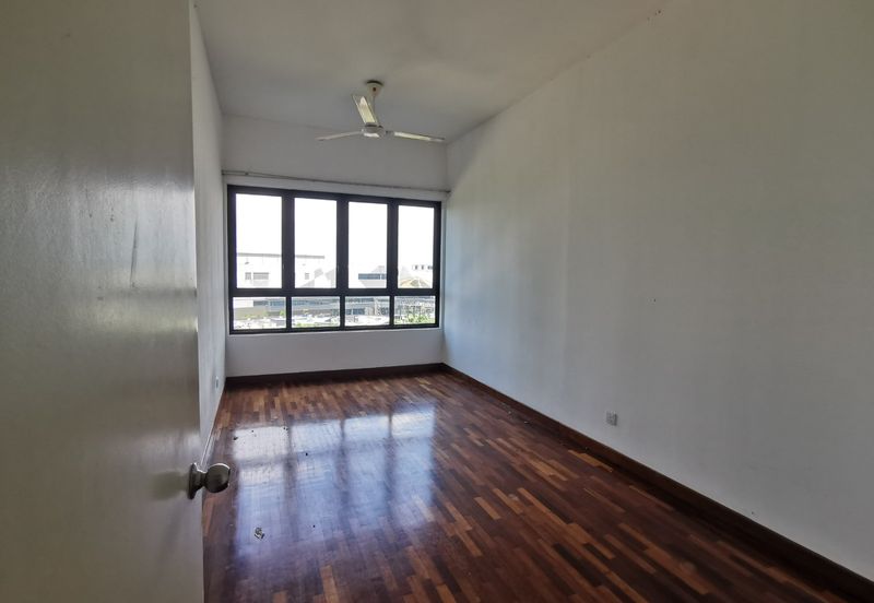 I Residence @ I City