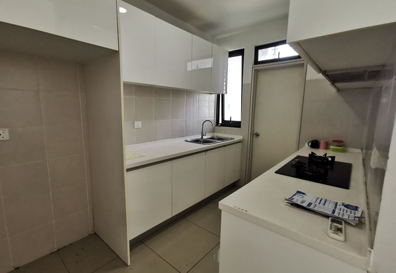 I Residence @ I City