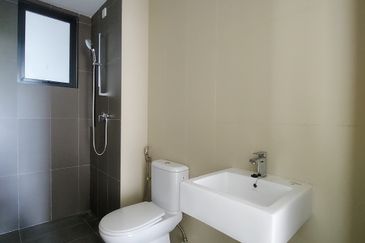 Renai Jelutong Residences