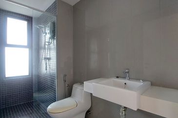 Renai Jelutong Residences