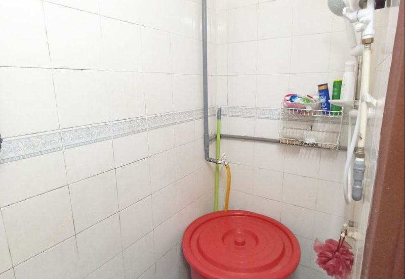 Flat PKNS, Seksyen 7