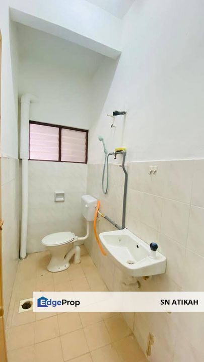 [Newly Painted] Taman Dahlia, Sepang 2-Storey Terraced House For Rent, Selangor, Sepang