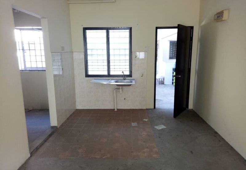 Rumah Pangsa Impian, Bandar Saujana Putra