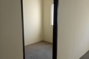 Rumah Pangsa Impian, Bandar Saujana Putra