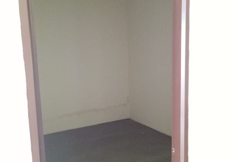 Rumah Pangsa Impian, Bandar Saujana Putra