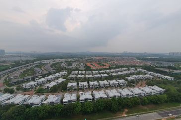 LakeFront Residence Cyberjaya