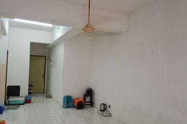 [MURAH] Pusat Hentian Kajang Shop Apartment For Sale