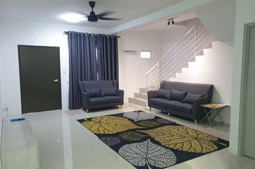 Persiaran Puncak Alam 1 