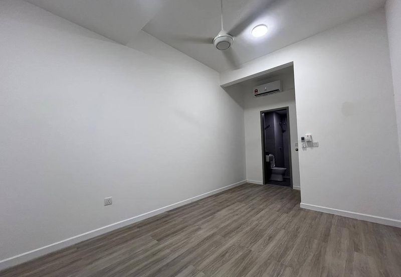 Sanderling @ Lakefront Cyberjaya