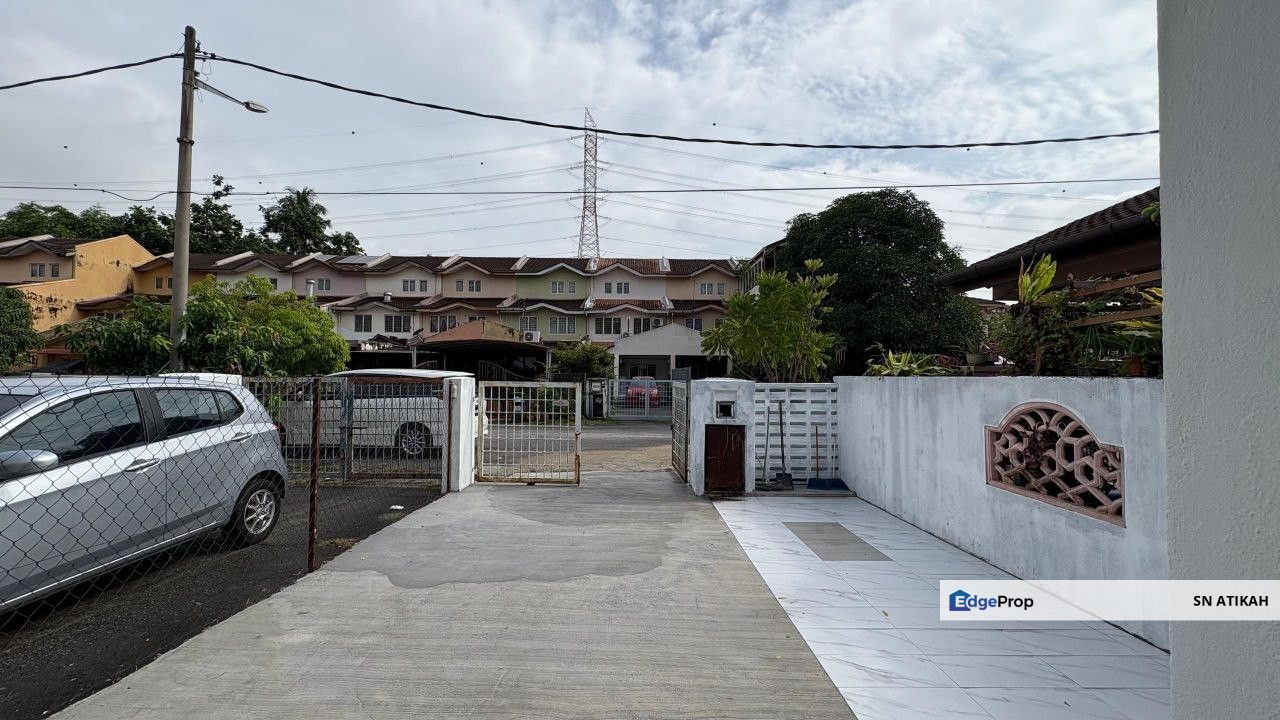 PARTIAL FURNISHED 2.5 Storey Terrace House Seksyen 4, Tambahan Bandar Baru Bangi For Rent, Selangor, Bangi