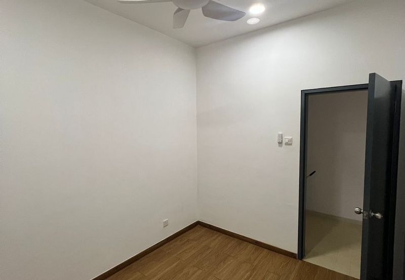 PR1MA Lakefront Homes