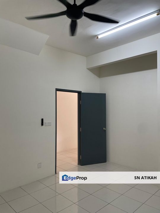 FOR RENT | Ground Floor Townhouse Unit @ KITA Mesra, Cybersouth Dengkil, Selangor, Dengkil