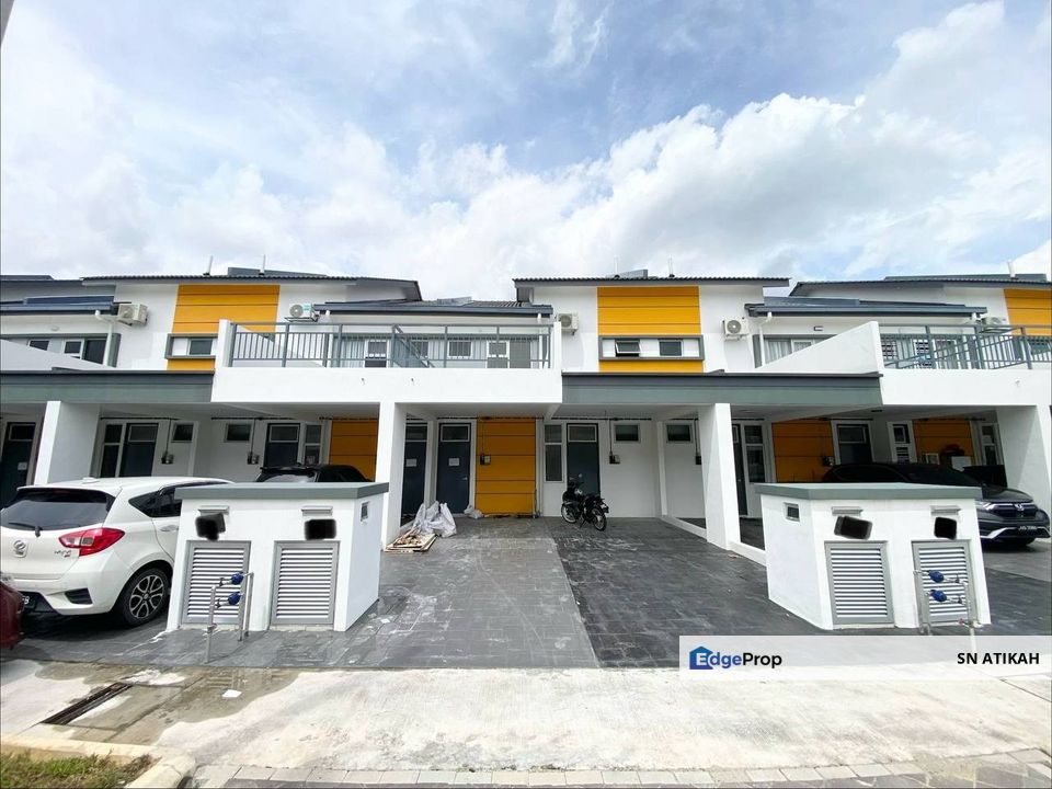 [PARTIALLY FURNISHED] Upper Unit KITA Mesra Cybersouth, Selangor, Dengkil