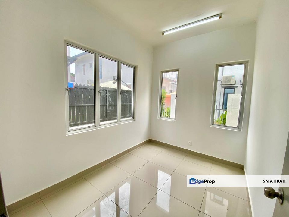 [FACING OPEN] 2-Storey Semi-D Non Bumi Lot at Laman Sutera Seksyen U15 Shah Alam For Rent, Selangor, Shah Alam