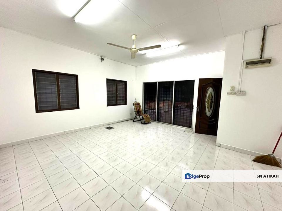 [BERDEPAN PADANG] Single Storey Bungalow Taman Desa Kaloi, Ulu Yam Baru For Sale, Selangor, Batang Kali