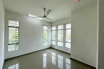 Kota Puteri, Batu Arang