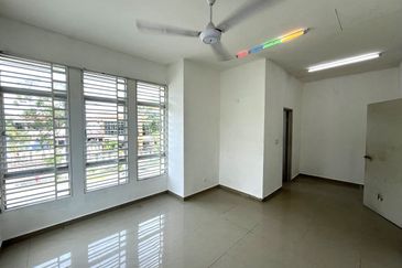 Kota Puteri, Batu Arang