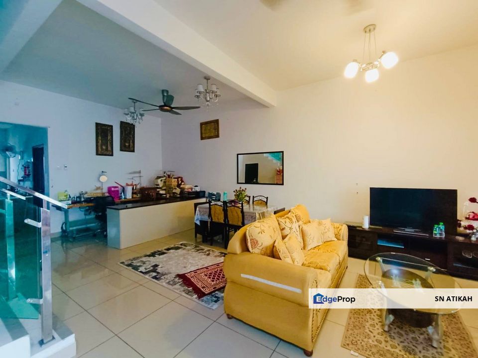 RENOVATED & FULLY EXTENDED | 2 STOREY TERRACE HOUSE SEMENYIH PARKLANDS (PHASE 3), Selangor, Semenyih