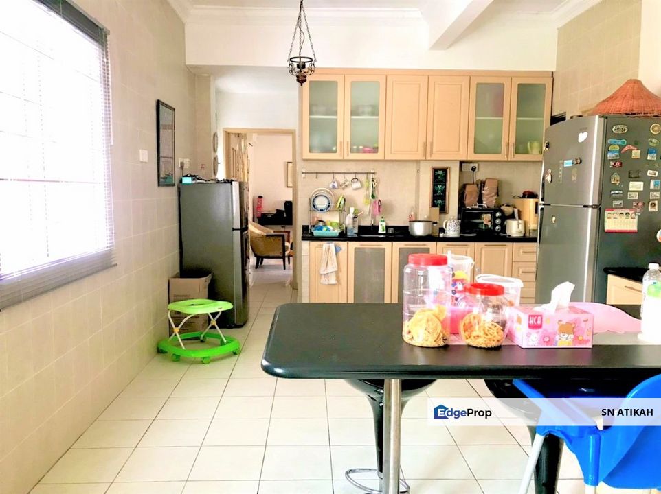 DOUBLE STOREY SEMI-D | VILLA PERDANA, BANDAR PUTRA PERMAI SERI KEMBANGAN, Selangor, Seri Kembangan
