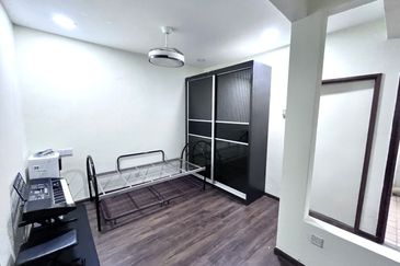 [RENOVATED & FULLY EXTENDED] 2 Storey Terrace End Lot Bakawali, Bukit Sentosa 3 Rawang