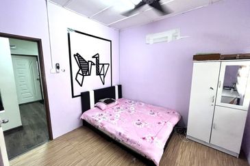 [RENOVATED & FULLY EXTENDED] 2 Storey Terrace End Lot Bakawali, Bukit Sentosa 3 Rawang