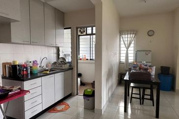 INTERMEDIATE | DOUBLE STOREY SEKSYEN 4 BANDAR BARU BANGI