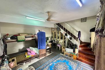 (FACING OPEN) 2- STOREY SS19 SUBANG JAYA