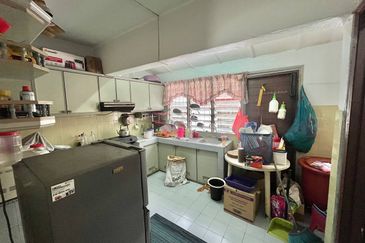 (FACING OPEN) 2- STOREY SS19 SUBANG JAYA