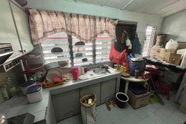 (FACING OPEN) 2- STOREY SS19 SUBANG JAYA