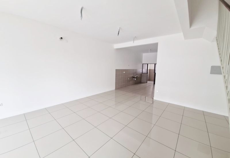 END LOT | DOUBLE STOREY TERRACE BANDAR SERENIA (TYPE ANIRA)