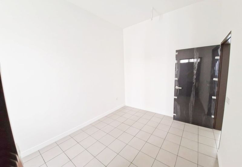 END LOT | DOUBLE STOREY TERRACE BANDAR SERENIA (TYPE ANIRA)