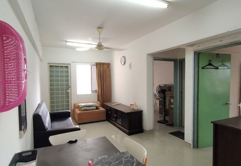 Saujana Ria Apartment