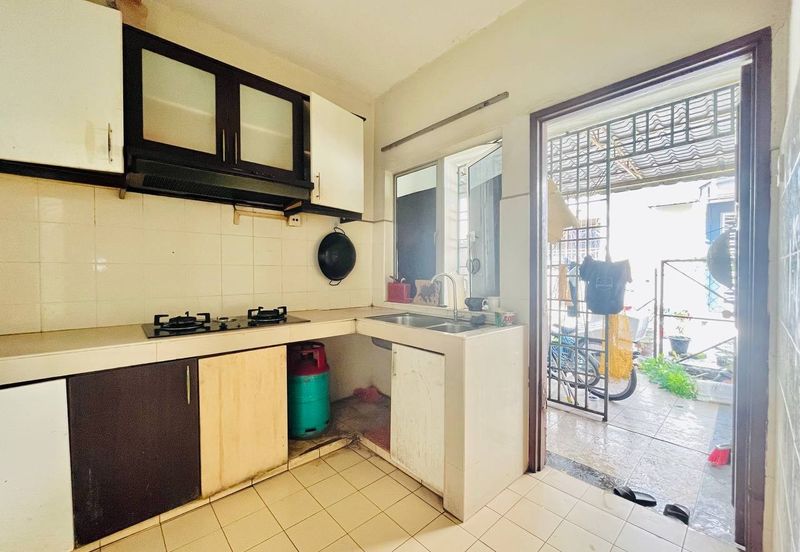 Taman Saujana Puchong