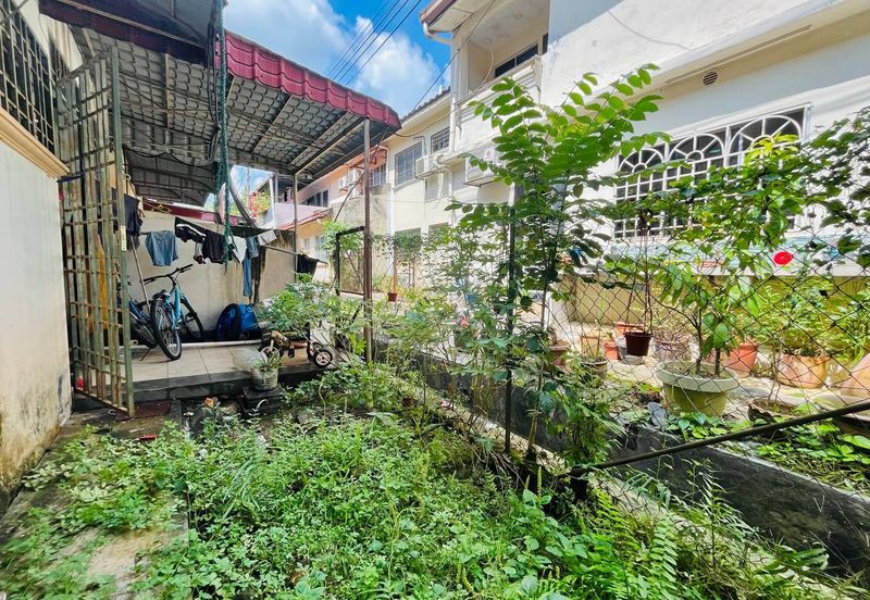 Taman Saujana Puchong