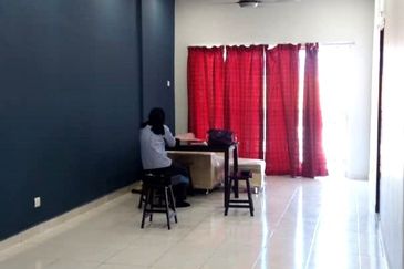 Residensi Warnasari 2