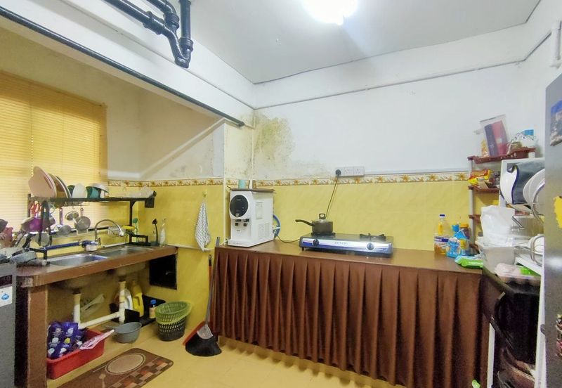 Flat Taman Melati Blok E