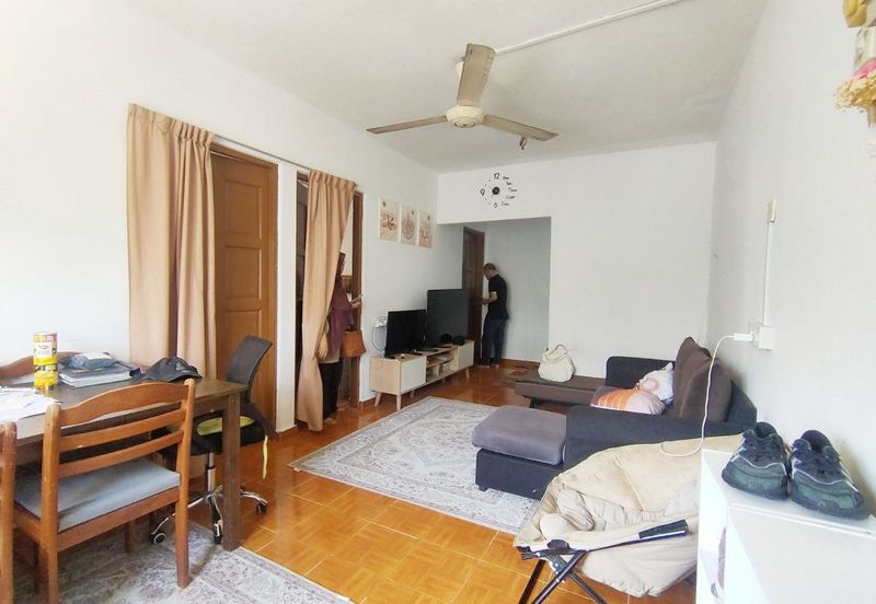 Flat Taman Melati Blok E