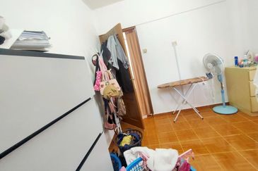 Flat Taman Melati Blok E