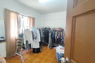 Flat Taman Melati Blok E