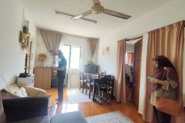 Flat Taman Melati Blok E