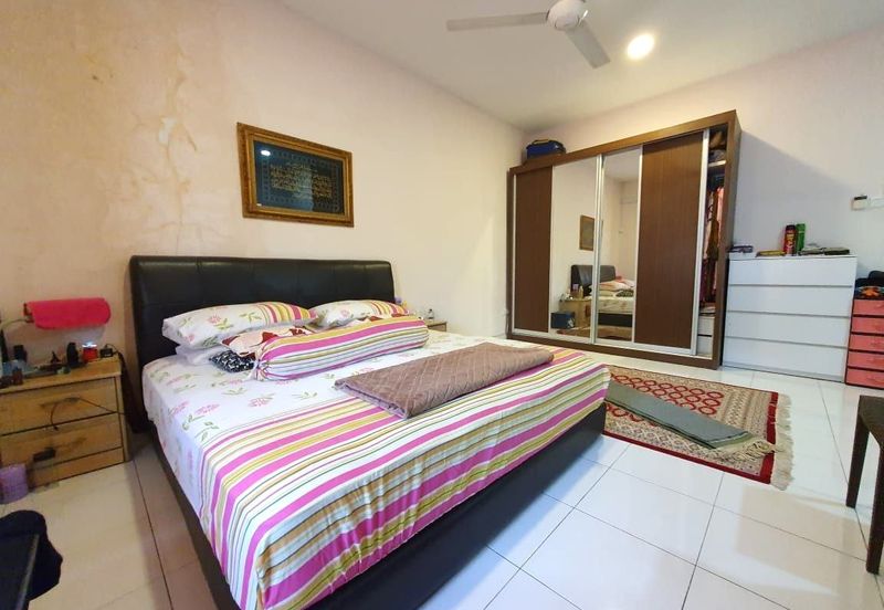 Jalan Setia Perdana U13/25F