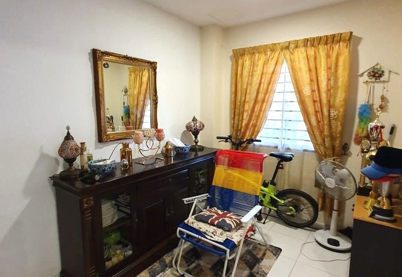 Jalan Setia Perdana U13/25F