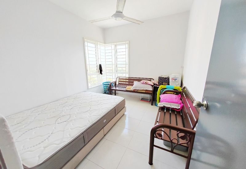 Residensi Laguna Biru 2