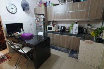 Jalan Setia Perdana U13/25F