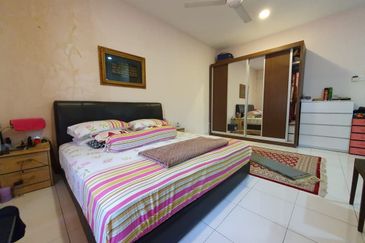 Jalan Setia Perdana U13/25F